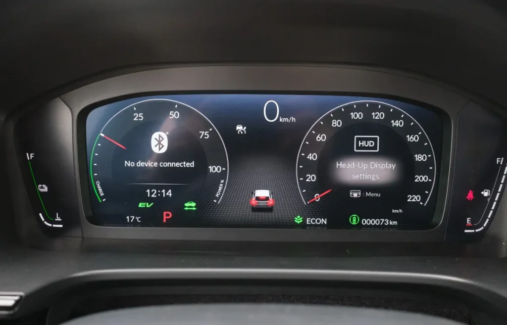 Bảng đồng hồ trung tâm kỹ thuật số 10.2 inch.